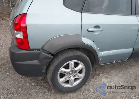 2005 Hyundai Tucson Gls/Lx from USA, damaged, VIN KM8JN12D65U117332